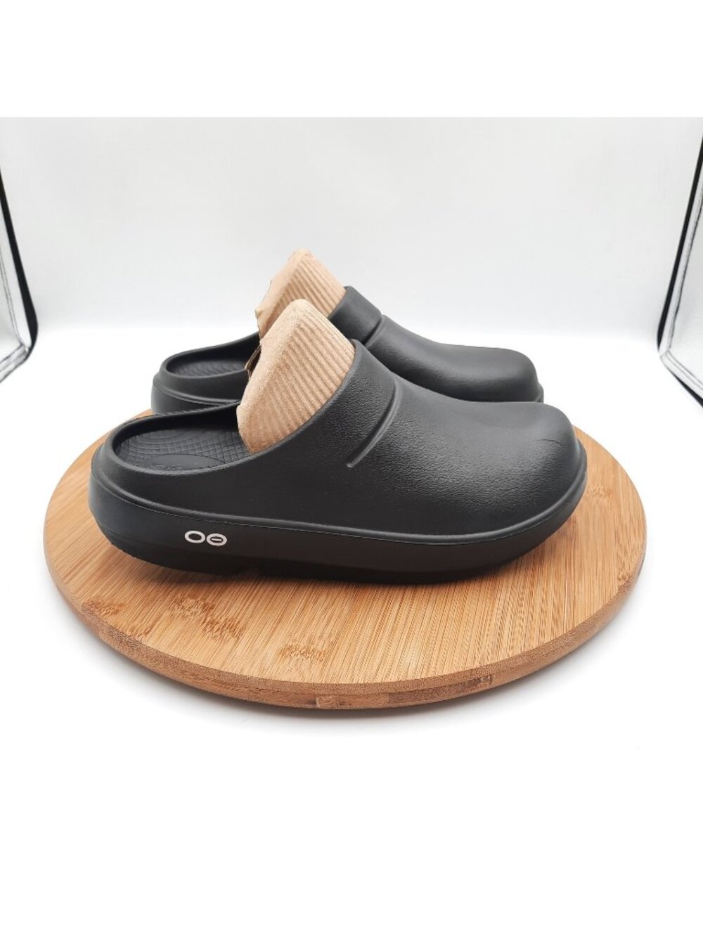 OOfos OOcloog Womens Size 7 Shoes Black Slip On Gym Recovery Clogs